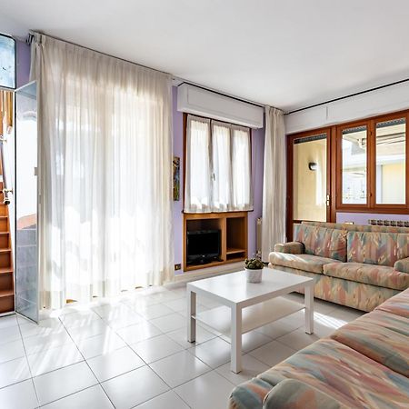 Two-Levels Apartment With Terrace And Parking Виареджо Экстерьер фото