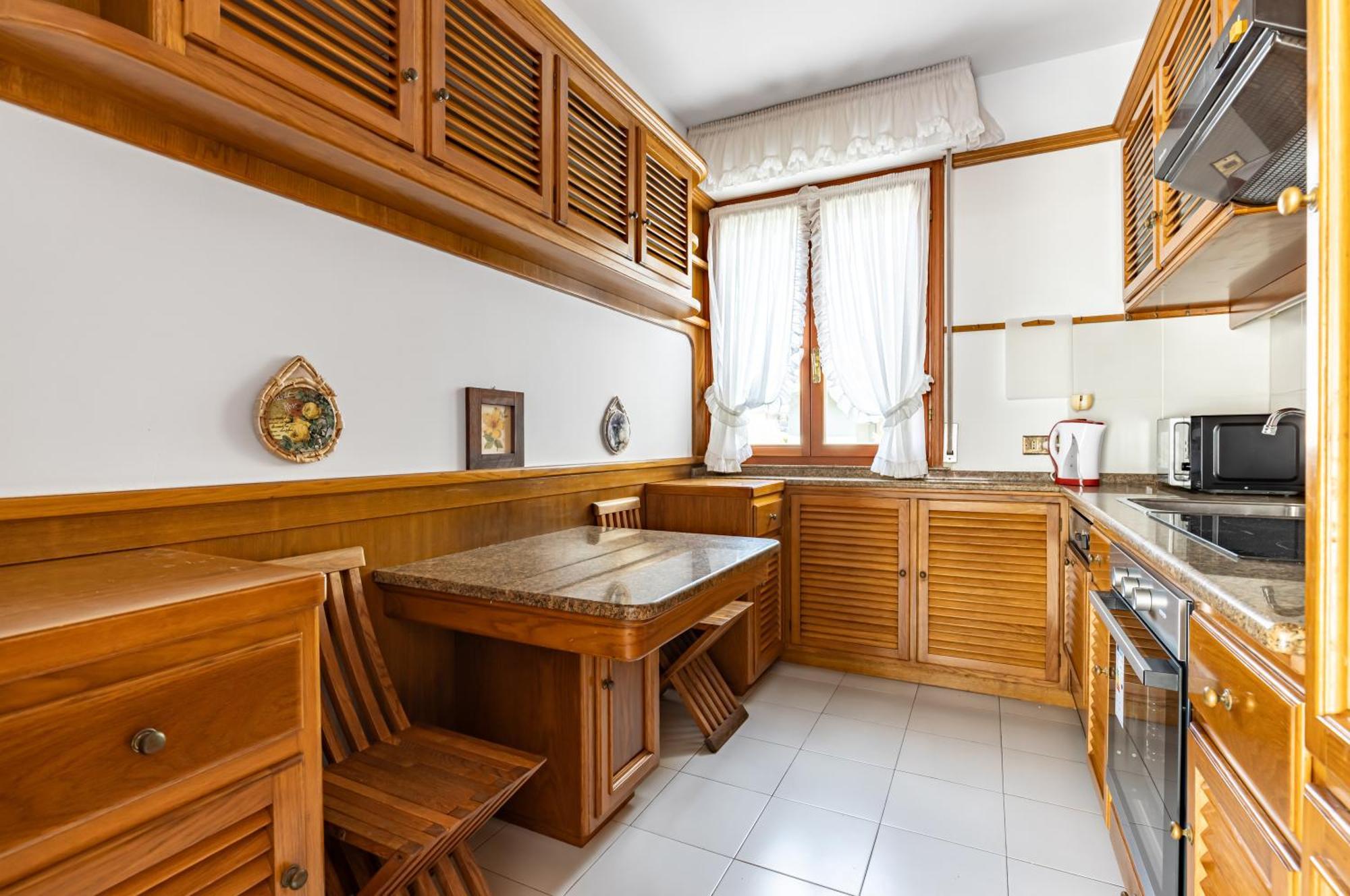 Two-Levels Apartment With Terrace And Parking Виареджо Экстерьер фото
